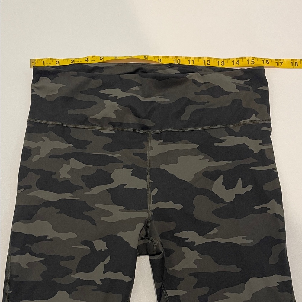 Athleta Ultimate 7/8 Tight Camo Print Leggings - Picture 2 of 11
